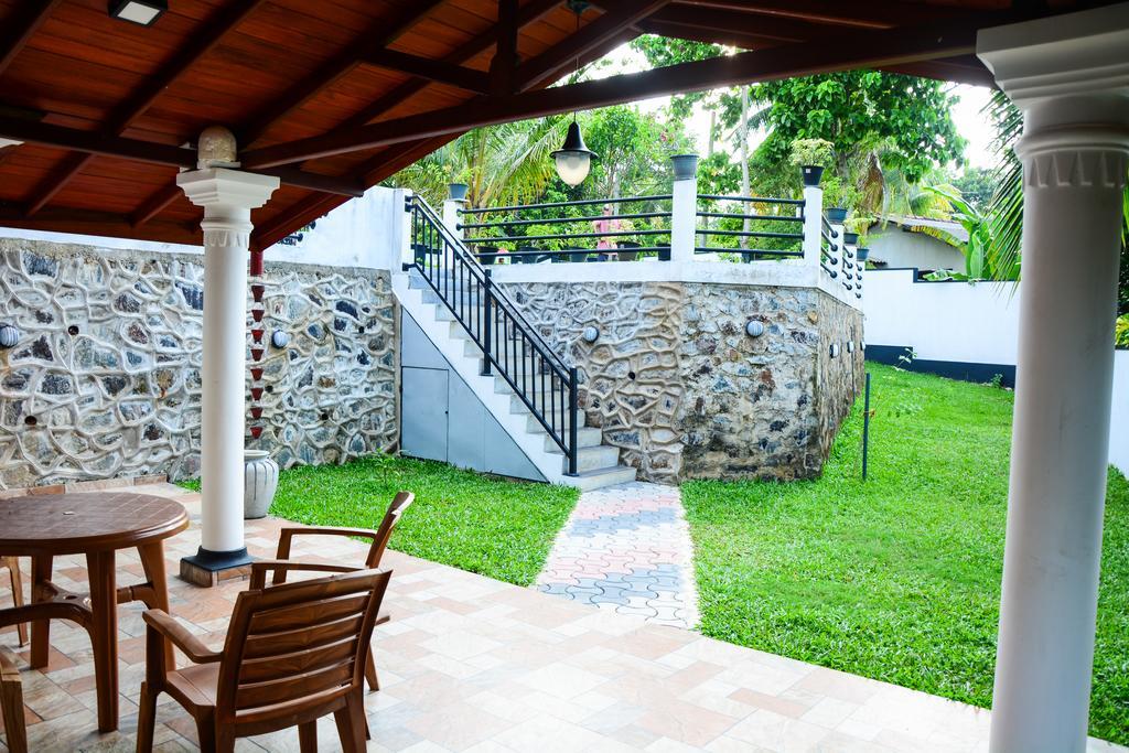 Villa Shanaya Hikkaduwa Exterior foto