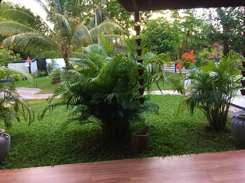 Villa Shanaya Hikkaduwa Exterior foto